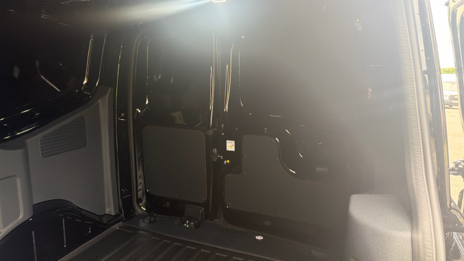 Ford Transit Courier Diesel 1.5 EcoBlue Trend Van - Image 14